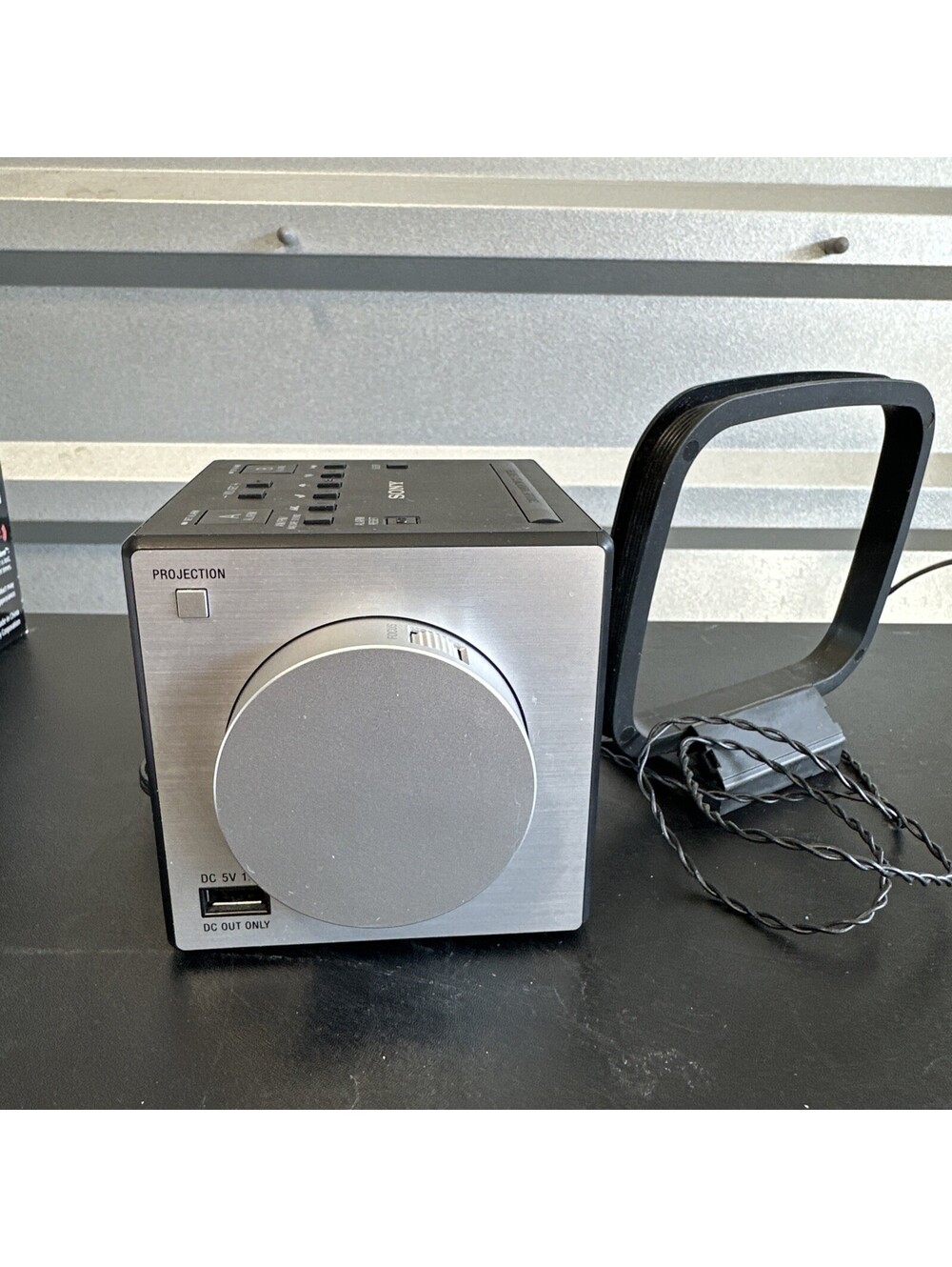 ICF-C1PJ SONY ALARM CLOCK RADIO - Picture 7 of 13